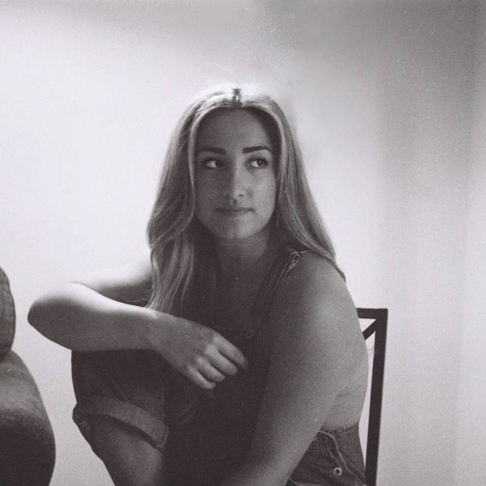 Meet your Posher, Leila